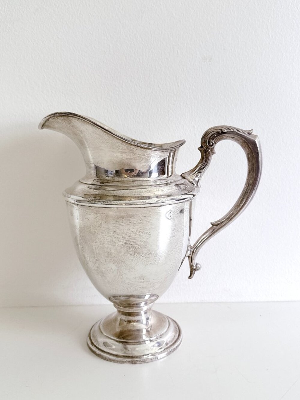 ANTIQUE STERLING SILVER TOWLE WATER PITCHER MODEL 903